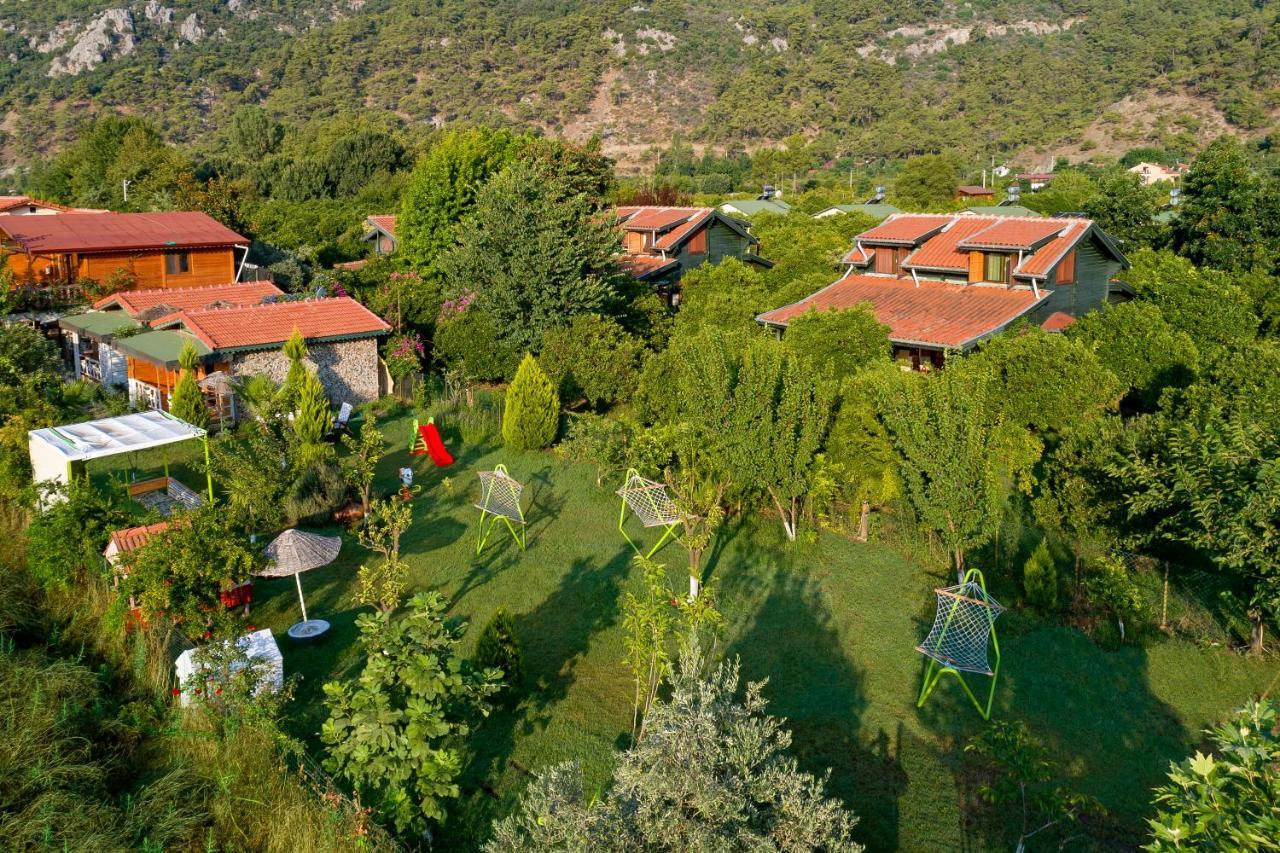 Apartament Flora Pansiyon Cirali Kemer Zewnętrze zdjęcie