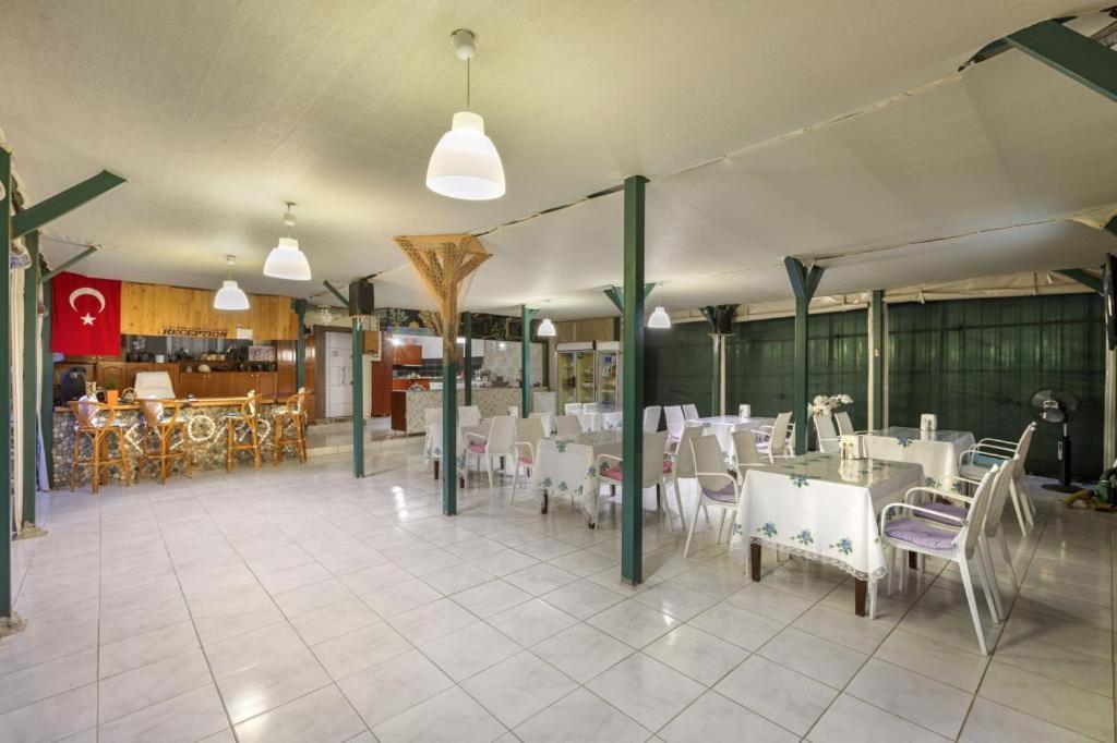 Apartament Flora Pansiyon Cirali Kemer Zewnętrze zdjęcie