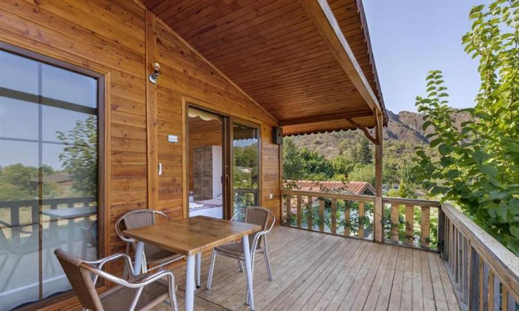 Apartament Flora Pansiyon Cirali Kemer Zewnętrze zdjęcie