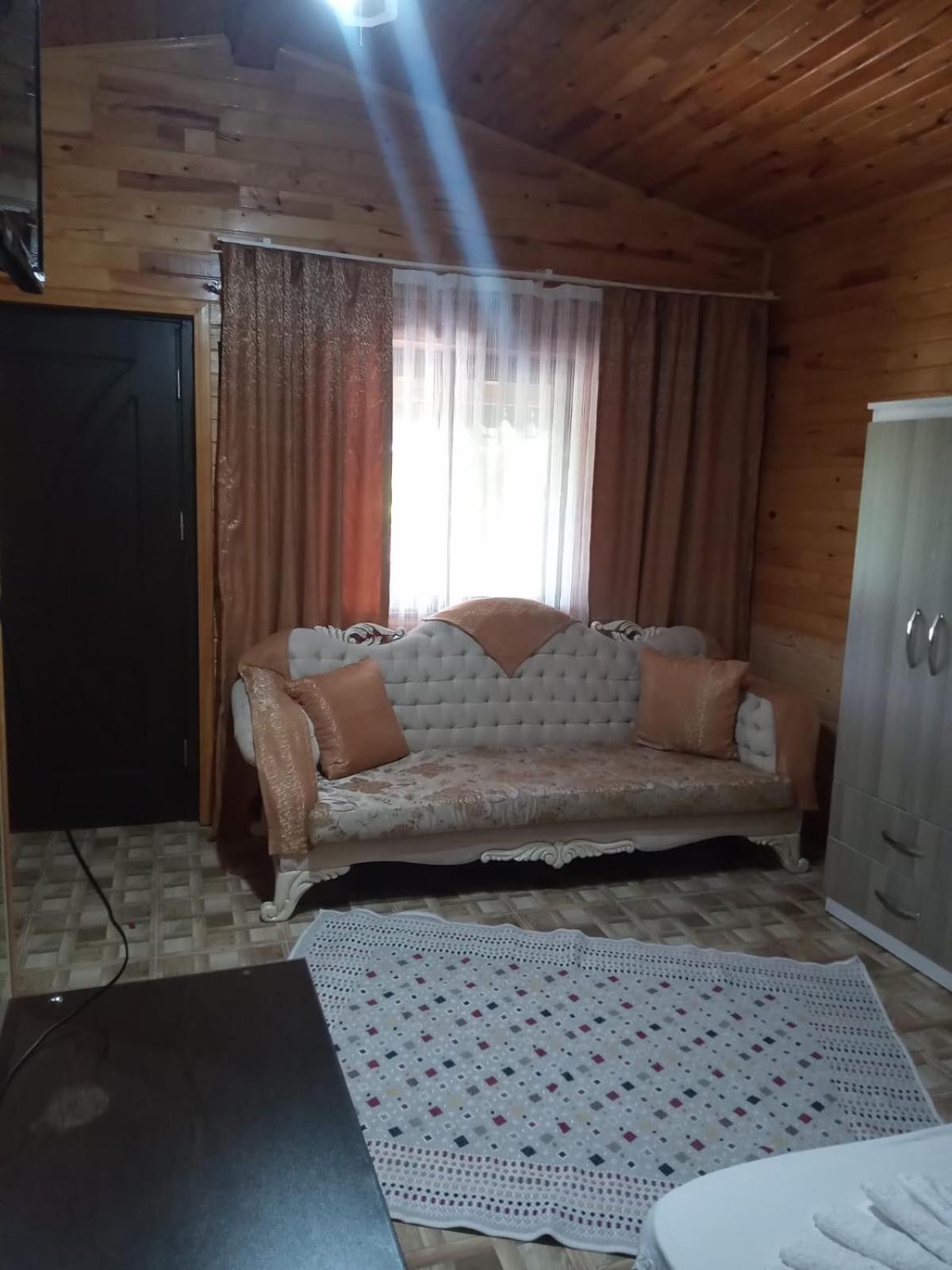 Apartament Flora Pansiyon Cirali Kemer Zewnętrze zdjęcie